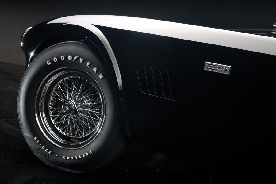 Детали экстерьера Shelby Cobra 289 (CSX 2332) 1965 года  (фото 16 из 18)